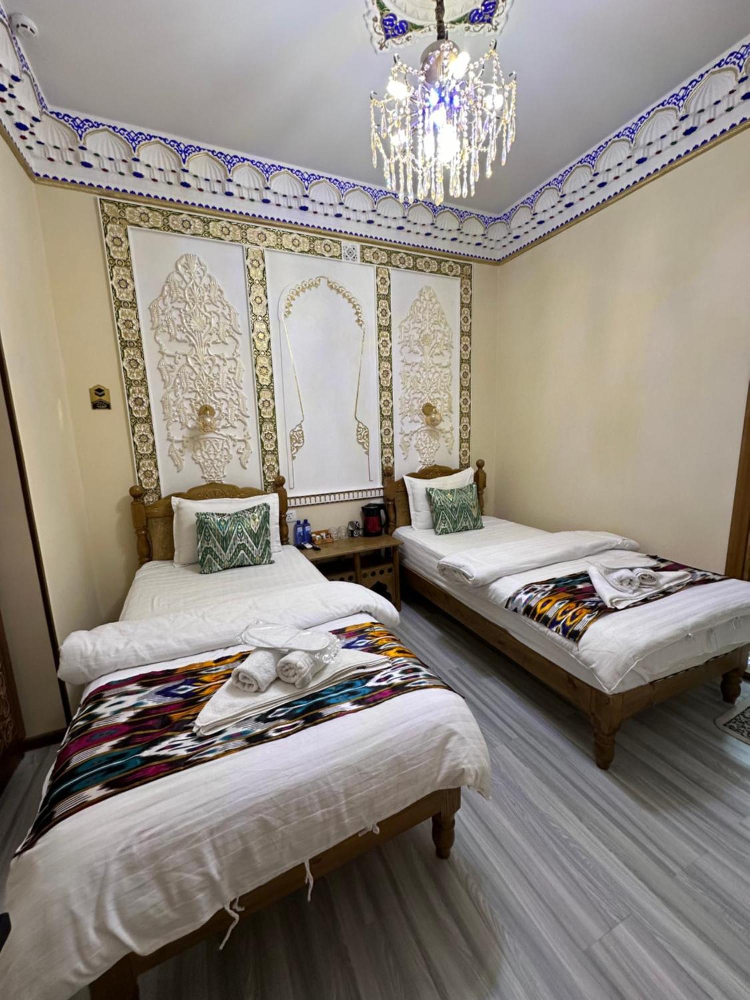 Hotel Zarhal بخارى المظهر الخارجي الصورة